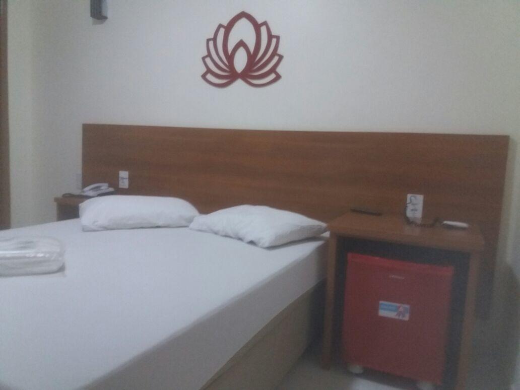 מנאוס Hotel Atenas מראה חיצוני תמונה