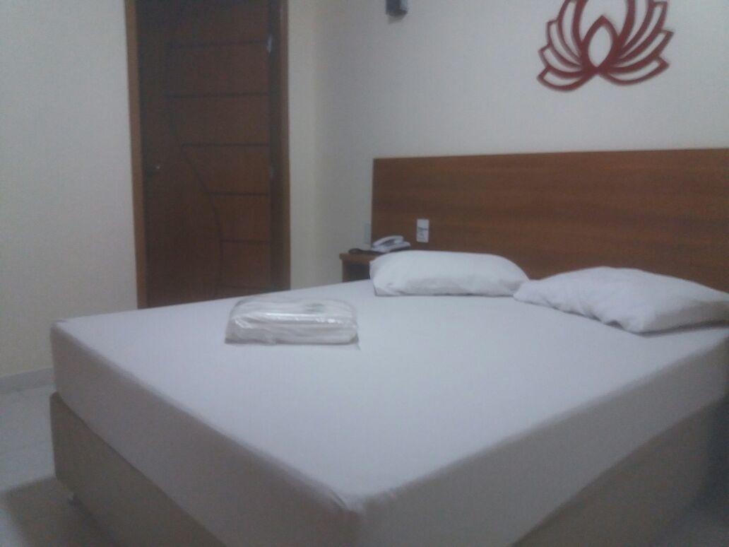 מנאוס Hotel Atenas מראה חיצוני תמונה